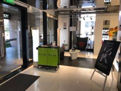 -TONI&GUY