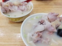-雷祖芳老妈蹄花店