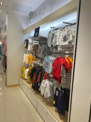 -爱婴室(绍兴柯桥万达华润万家店)