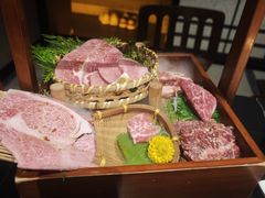 -山川小町·极番烧肉(新地假日广场店)