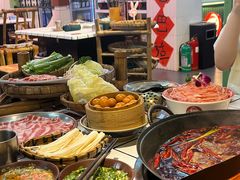 -巴卤社老火锅(财富店)
