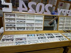 -沪睛眼镜蔡司官方授权店(金桥佳林路店)