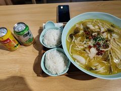 -酸小七(国华广场店)