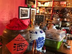 文化图书火锅墙-义聚成老北京炙子烤肉(门框店)