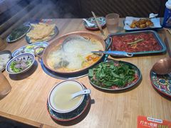 -洱火云南酸菜牛肉火锅(石景山当代商城店)