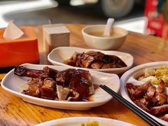 鹅腿-广香烧腊快餐店