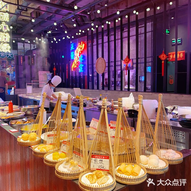 煌庭大院这家装修让你一秒置身90年代的老上海