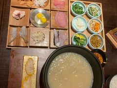 -银米·云南传统过桥米线(双廊黑金冠店)