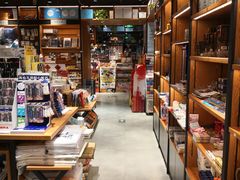 -新华书店(永安路店)