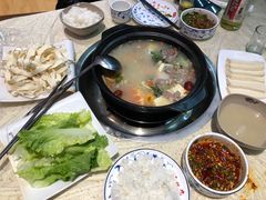 -九寨沟特色牦牛肉汤锅