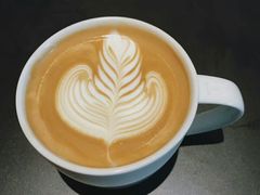 -星巴克臻选(盐城金鹰聚龙湖店)