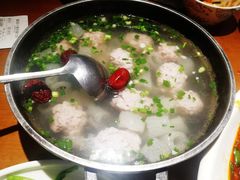 手工肉丸竹荪汤-蜀宴小调·精致家常菜(来福士店)