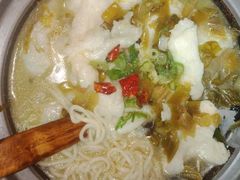 -周鱼小馆石锅酸菜鱼(活力汇店)