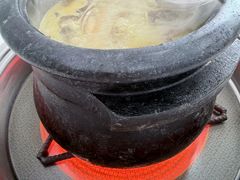 -南渝食府.墨脱石锅松茸鸡