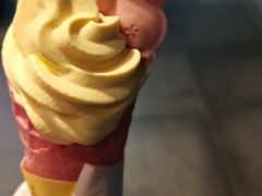 -麦当劳(十字街店)