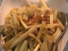 马家沟芹菜拌海米-鹊华居·地道鲁菜·海鲜·融合味(大明湖店)