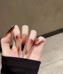 -桃色美甲沙龙
