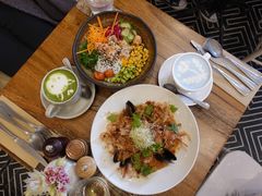 -FLOVIE FLORIST CAFE