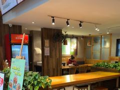 -呷佬·长沙手工米粉(金沙江路店)