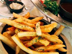 -La Mer Restaurant & Lounge