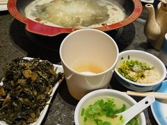 -景明轩•养生酸汤鱼火锅 云贵鲜菌 现舂野果酸汤(王寨小区店)