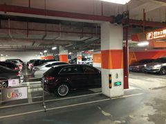 -悠方地下停车场