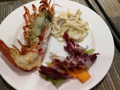 -飨食汇全日制餐厅·昆山皇冠假日酒店(九方店)