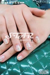 点击看大图 七彩星尘-STAR美甲店