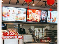 -亚龙湾亚泰商业街