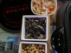 -川渝窈妹纸包鱼·齐齐哈尔烤肉