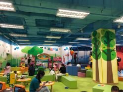 -莫莉幻想儿童乐园(武汉保利广场店)