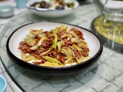 葱爆鲜鹿肉-乔家满族八大碗(流水沟店)