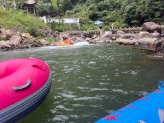 -安吉龙王山峡谷漂流