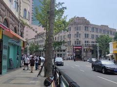 -百盛(中山路店)