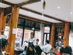 大堂-宏宏无烟石板烧烤
