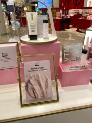 -奥伦纳素Erno Laszlo