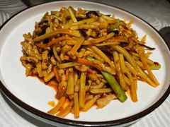 鱼香肉丝菜-雲蜀龙阁·金牌水煮鱼(方庄店)
