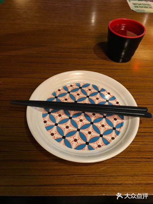 花火-HANABI(莲花国际广场店)餐具摆设图片