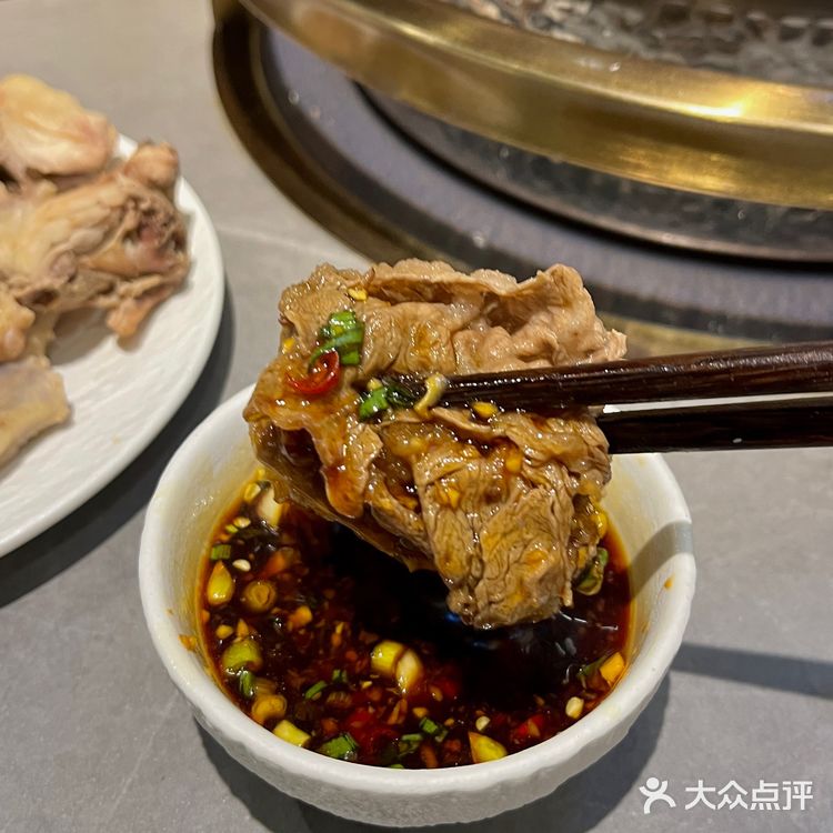 锅底是海南椰青打底茶点免费不限量，我直接爱了！
