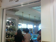 iphone_upload_pic-Angelina(IFC)