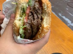 -The Habit Burger Grill 哈比特汉堡(复兴soho店)
