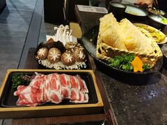 -湊湊火锅·茶憩(新中关购物中心店)