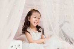 -亲吻宝贝儿童摄影