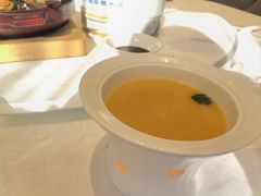 汤鸡煲翅-品海楼·大连海胆锅贴馆(东港店)