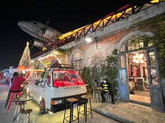 -席娜卡琳火车铁道夜市