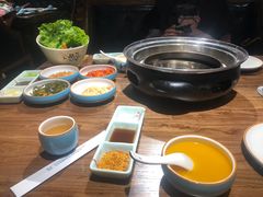 -明洞阿姨·韩式酱蟹烤肉·创意料理(三元桥店)