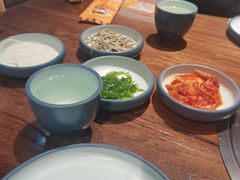 -明洞阿姨·韩式酱蟹烤肉·创意料理(三元桥店)