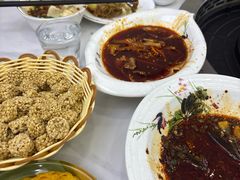 -南渝食府.墨脱石锅松茸鸡