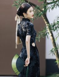 -租旗袍租礼服馆