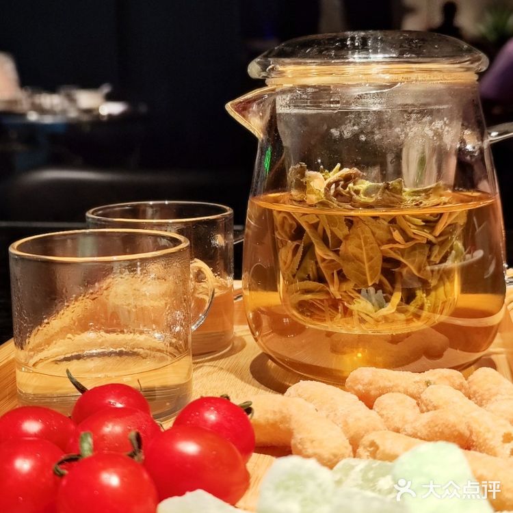 深圳也有了!!可以免费簪花和漂漆的餐厅